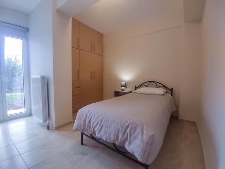Cozy Modern Apartment Янина Экстерьер фото